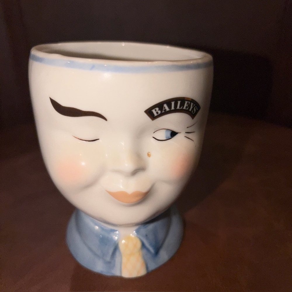Vintage 1997 anthropomorphic Baileys Cup Mug planter Winking Face Limited